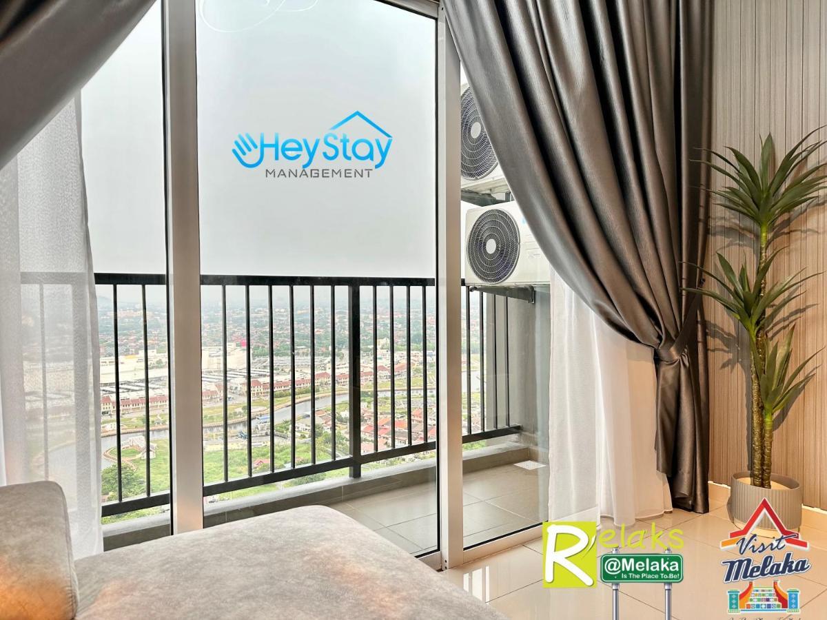 Novo 8 Residence Bachang By Heystay Management Kampong Tambak Exterior foto